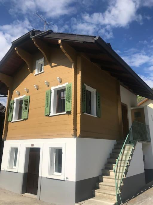 La Maisonnette : Charmante Maison Independante Salgesch Buitenkant foto